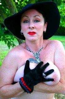 Mary Bitch Real Mature Amateur Porn!