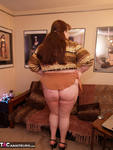 Curvy Gillian. Short Skirt Free Pic 2