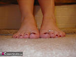 Curvy Gillian. Bathroom Foot Job Free Pic 6