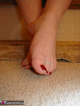 Curvy Gillian. Bathroom Foot Job Free Pic 9