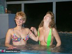 Reba. Hot Tub Heaven Free Pic 10