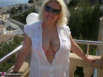 Barby. Barby Gets Hot in the Sun Free Pic 2