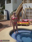 Barby. Barby Gets Hot By The Pool Free Pic 1