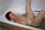ValGasmic Exposed. Hot Bath Free Pic 12