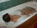 Jolanda. Bath Time Free Pic 2