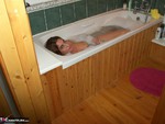 Jolanda. Bath Time Free Pic 20