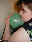 Curvy Gillian. BlowJobs & Balloons Free Pic 12