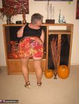 Girdle Goddess. Frisky in the fall Free Pic 5