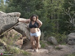 Curvy Baby Girl. On The Rocks Free Pic 1