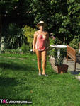 Nude Chrissy. Nude Gardenwork Free Pic 9