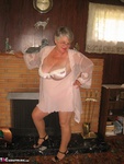Girdle Goddess. Pretty Outfit Free Pic 1