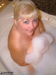 Taffy Spanx. Bubble Bath Time Free Pic 9