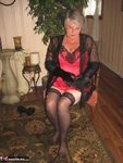 Girdle Goddess. On Your Knees Free Pic 1