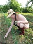 Mary Bitch. in my vegetable garden Free Pic 9