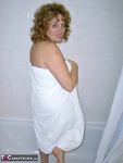 Curvy Claire. Shower Free Pic 2