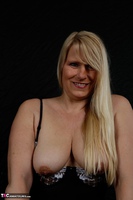 Sweet Susi. Body & Breasts Free Pic 20