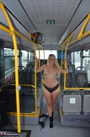 Sweet Susi. Naked On The Bus Free Pic 1