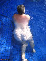 Girdle Goddess. Butt Naked In The Swimming Pool Free Pic 17