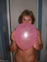 Busty Bliss. Balloons Boobs Bath & Boy Toy Free Pic 3