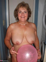 Busty Bliss. Balloons Boobs Bath & Boy Toy Free Pic 15