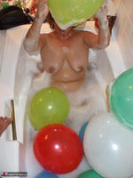 Busty Bliss. Balloons Boobs Bath & Boy Toy Free Pic 18