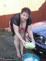 Kinky Carol. Washing The Car Free Pic 12