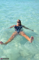 Sweet Susi. Swimsuit Milf In Florida Free Pic 9