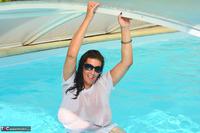LuLu Lush. Wet T-Shirt In The Pool Free Pic 11
