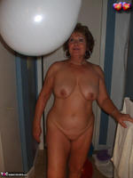 Busty Bliss. Big Boob Balloons & Bath Free Pic 11