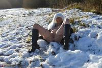 Barby Slut. Barby In The Snow Free Pic 17