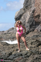Curvy Claire. Mankini On The Rocks Pt1 Free Pic 1