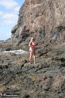 Curvy Claire. Mankini On The Rocks Pt1 Free Pic 6