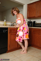Misty B. Getting wet in the kitchen Free Pic 3