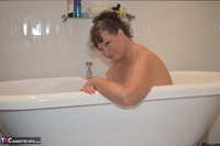 Phillipas Ladies. Busty Kim Takes A Bath Free Pic 11