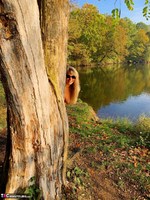 Sweet Susi. Naked On The Tree Free Pic 1
