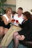 Curvy Claire. Threesome Evening In Pt1 Free Pic 2