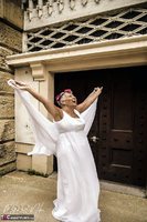 Savana. Wedding Dress Free Pic 15