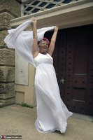 Savana. Wedding Dress Free Pic 17