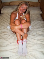 Tabitha. Red bow sox Free Pic 6