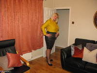 Chrissy UK. Showing My Bumps Pt1 Free Pic 2