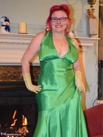 Mollie Foxxx. Posh Green Dress Free Pic 5