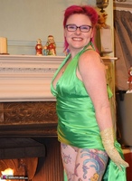 Mollie Foxxx. Posh Green Dress Free Pic 12