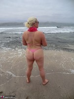 Barby. Life's A Beach Free Pic 6