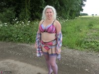 Barby. A Beautiful Afternoon Walk In The Cuntryside 2 Free Pic 5