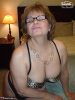 Busty Bliss. Cougar With Attitude Free Pic 7