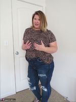 Busty Kris Ann. Tight Jeans Free Pic 20