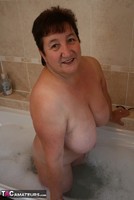 Kinky Carol. Lingerie Shaving Bathtime Pt3 Free Pic 6
