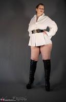 Posh Sophia. Virginal White Free Pic 6