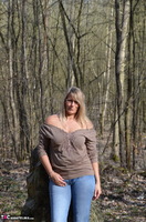 Sweet Susi. Flashing In The Forest Free Pic 2