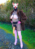 Mary Bitch. Pink Gloves & Boots Free Pic 2